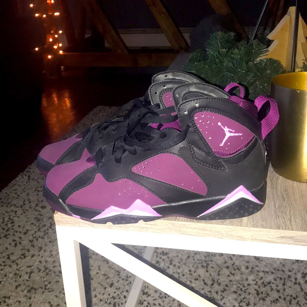Air Jordan 7 Valentine’s Day